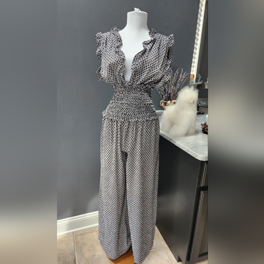 Max Studio Women's Black and White Ruffled Jumpsuit Size M